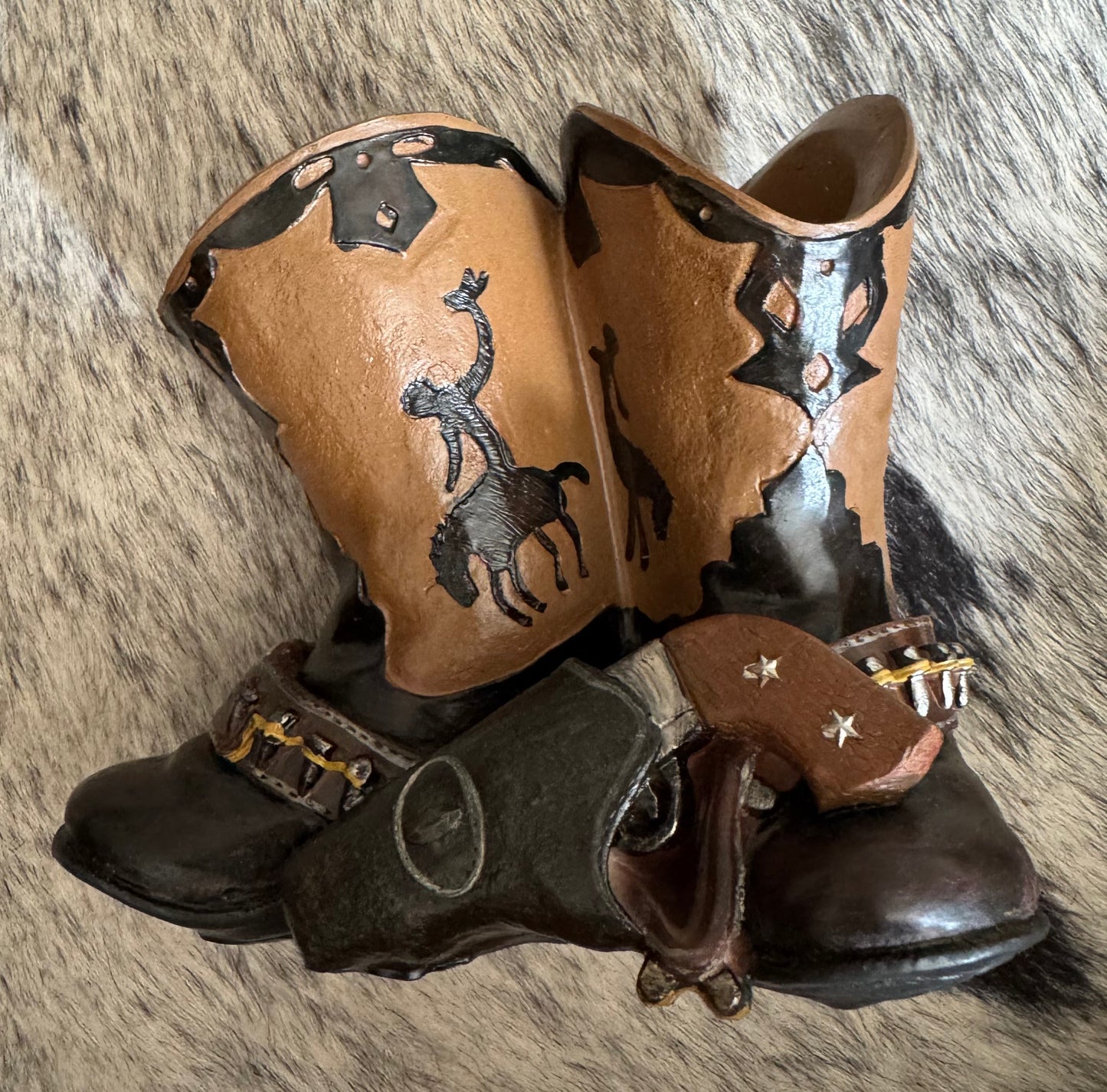Vintage boot salt & pepper shaker holder