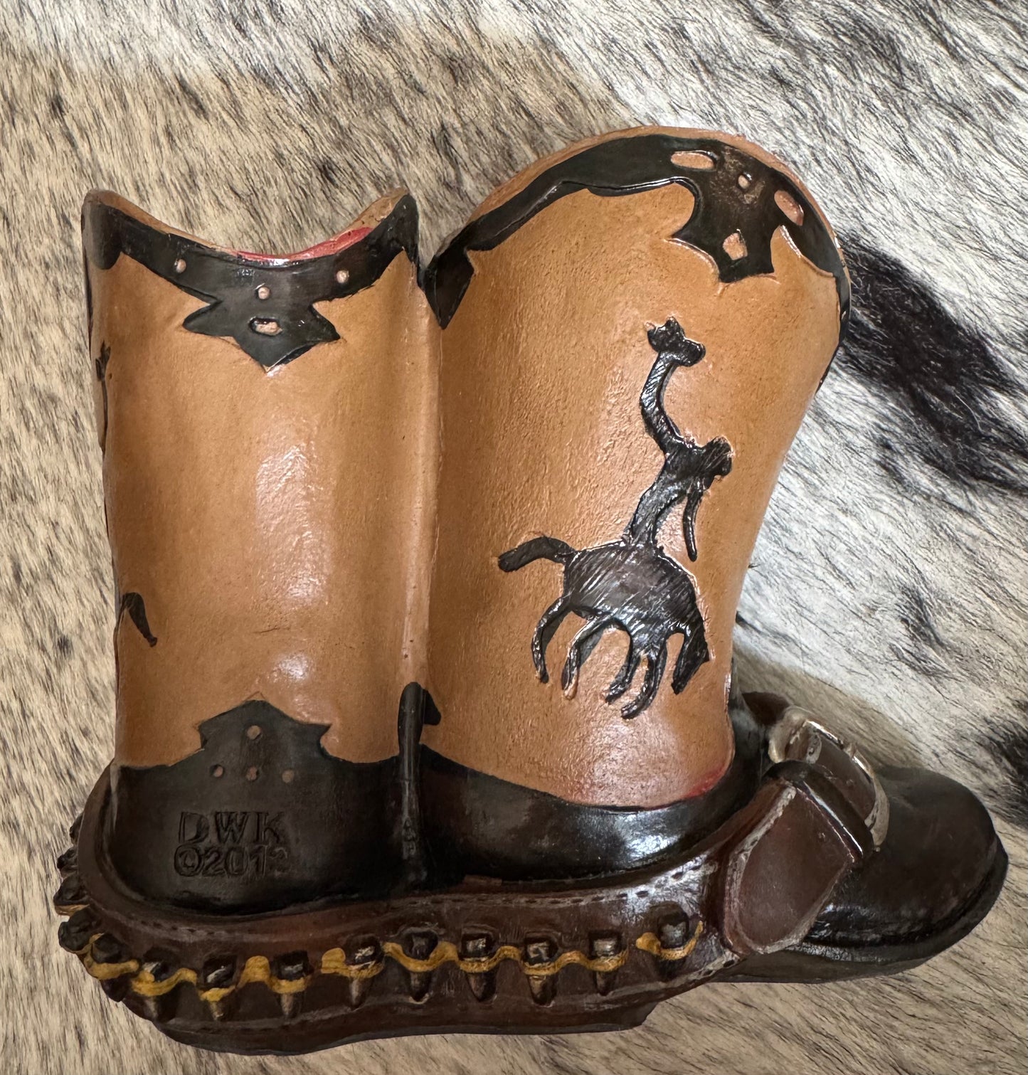 Vintage boot salt & pepper shaker holder