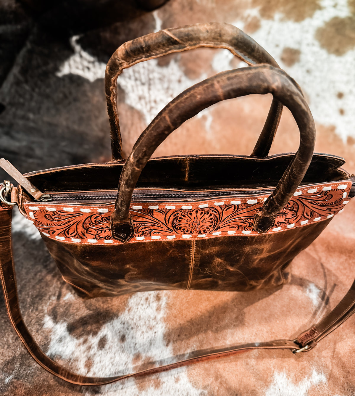 Tooled buckstitch leather purse