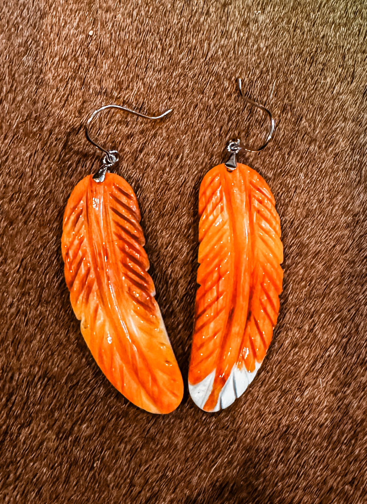 Spiny oyster feather earrings