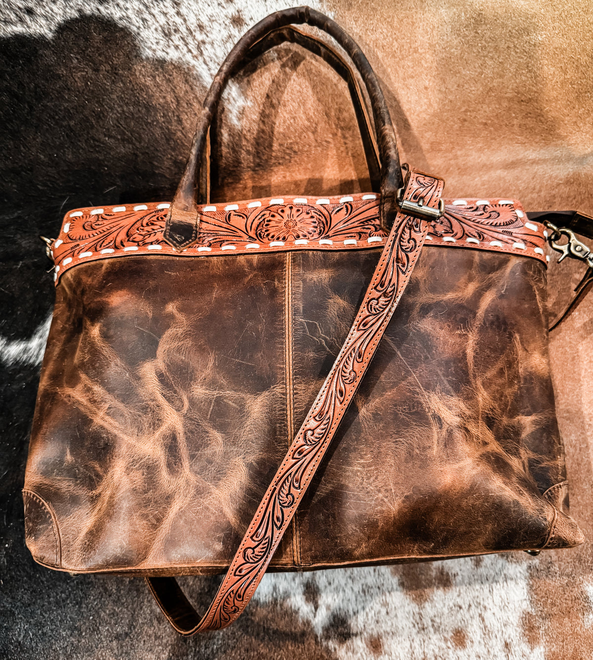 Tooled buckstitch leather purse