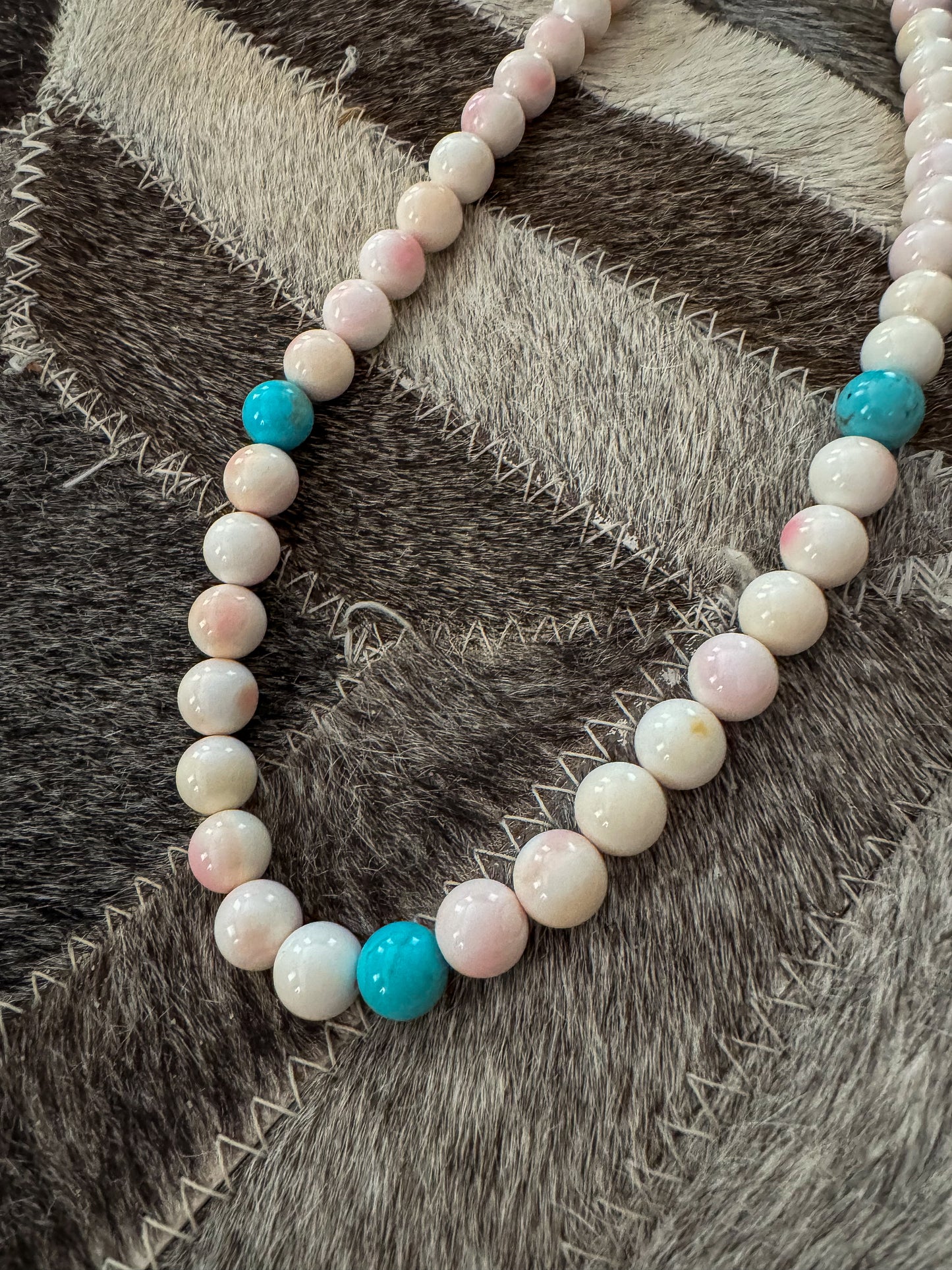 Pink conch & Kingman 10mm bead necklace